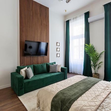 Luxurious Prestige Residence Next To The New York Cafe بودابست المظهر الخارجي الصورة