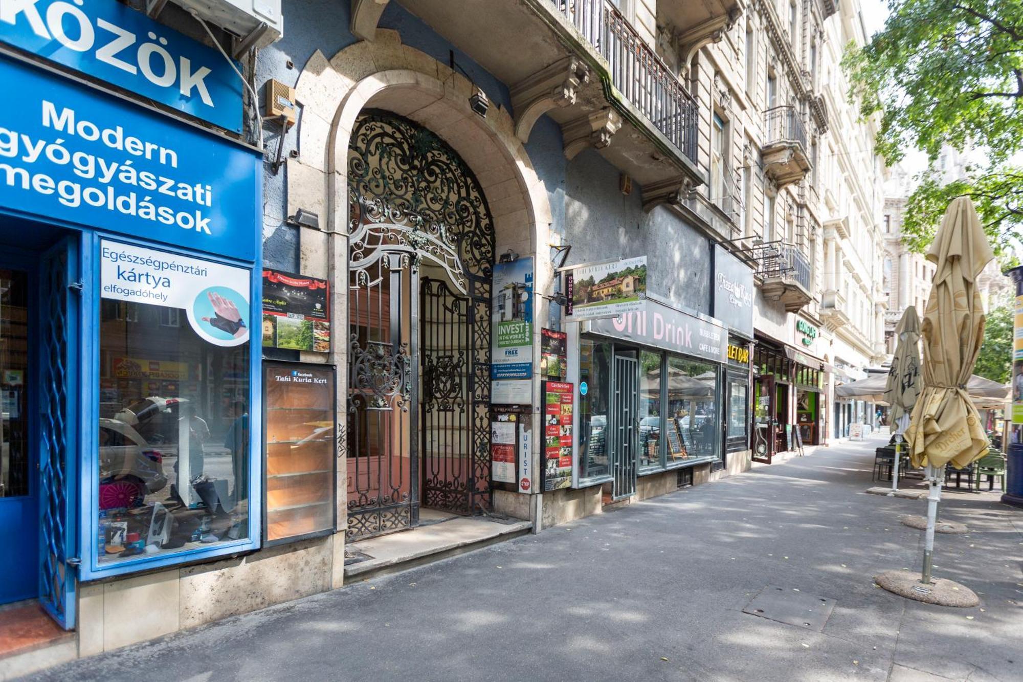 Luxurious Prestige Residence Next To The New York Cafe بودابست المظهر الخارجي الصورة